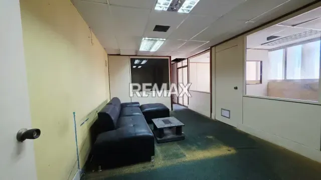 VENTA DE OFICINA EJECUTIVA C.C. MONTIELCO ZONA ESTE - 7