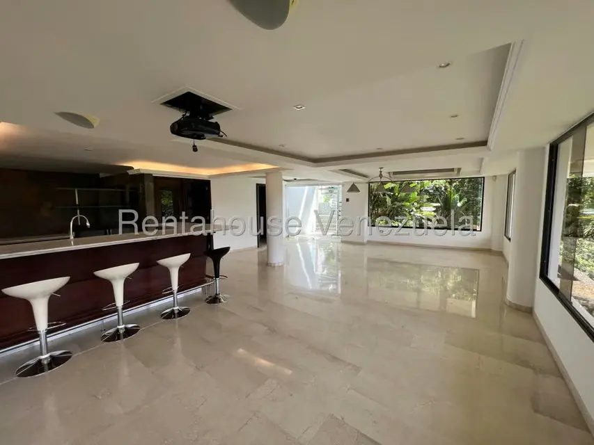Casa (Multipes Niveles) en Venta en Macaracuay, Distrito Metropolitano - 35