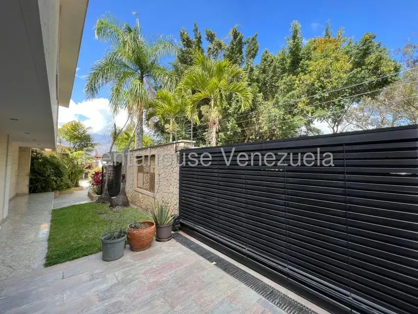 Casa (Multipes Niveles) en Venta en Macaracuay, Distrito Metropolitano - 97