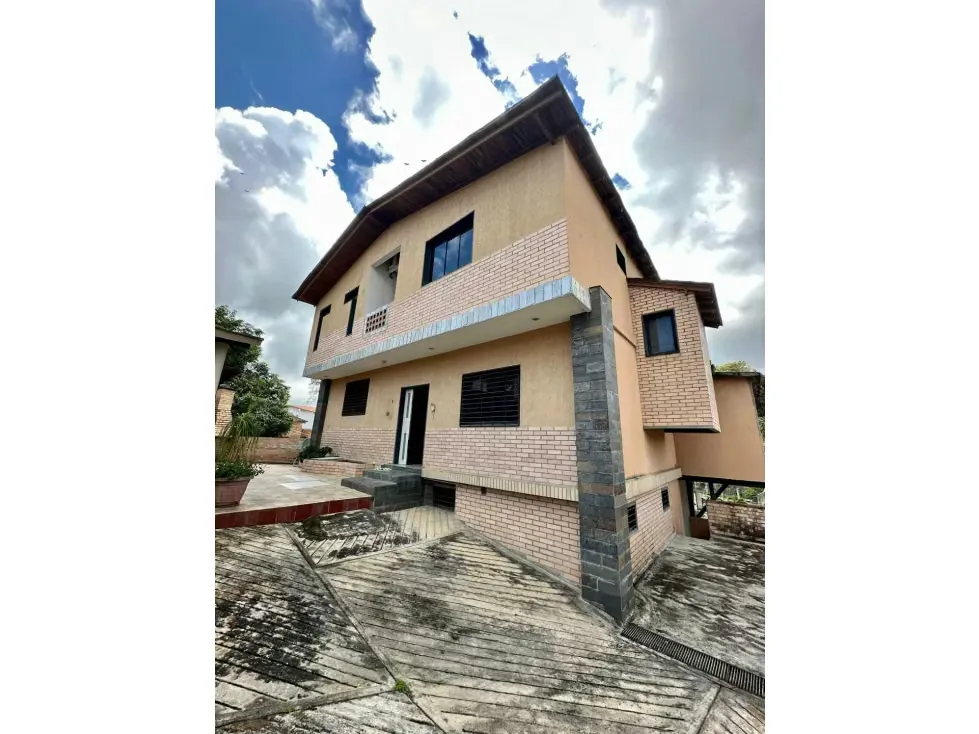 Vendo quinta 392m2 Lomas del Halcon 5345