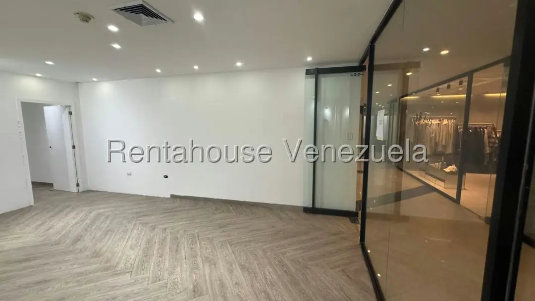 Comercial (Local Comercial) en Alquiler en La Viña, Carabobo - 2