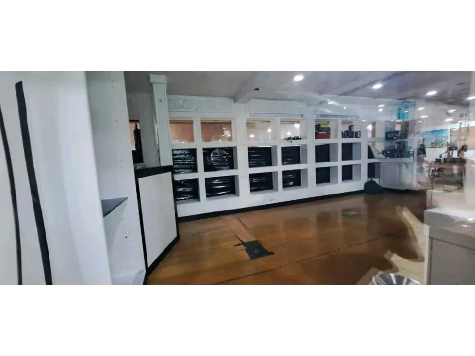 Alquilo local 21m2 Las Mercedes 3497 - 3
