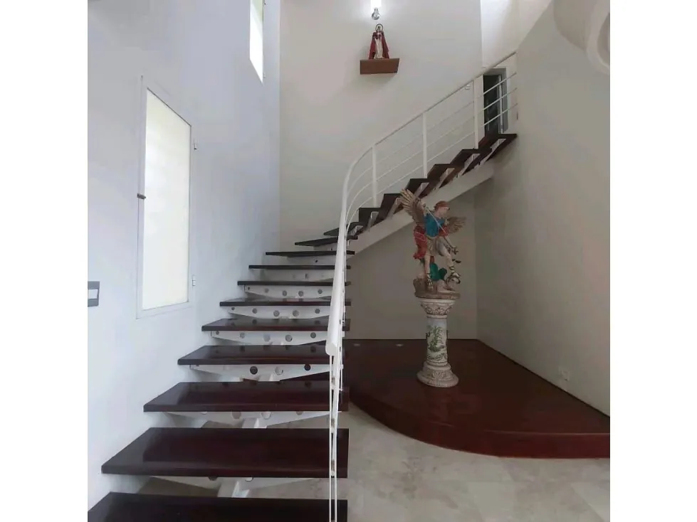 Vendo casa 480m2 Colinas de Lagunita Sur 1906 - 11