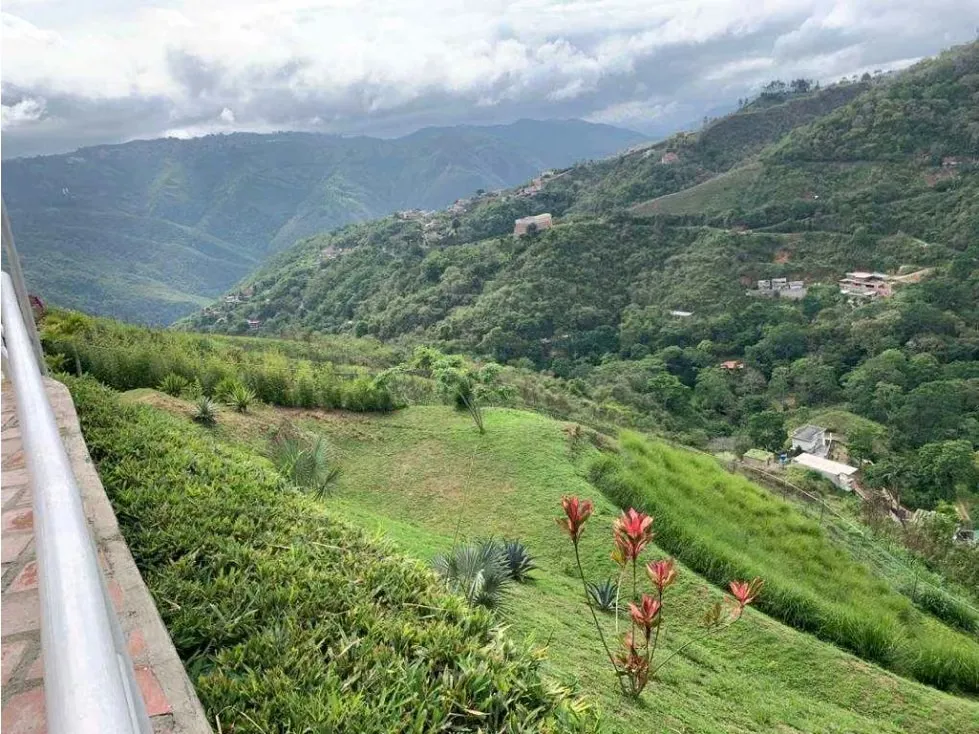 Vendo casa 480m2 Colinas de Lagunita Sur 1906 - 22