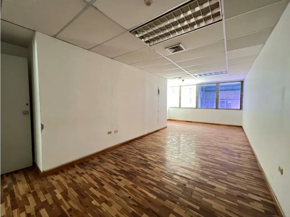 Se vende oficina 233m2 Los Palos Grandes - 3