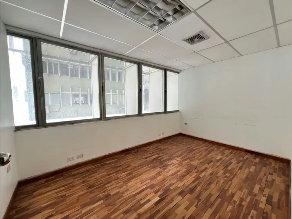 Se vende oficina 233m2 Los Palos Grandes - 5
