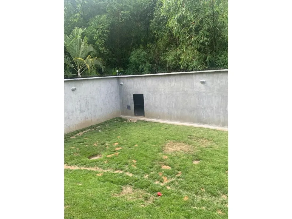Vendo casa 541m2 La Tahona 0458 - 9