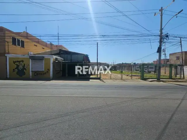 Terreno + galpon