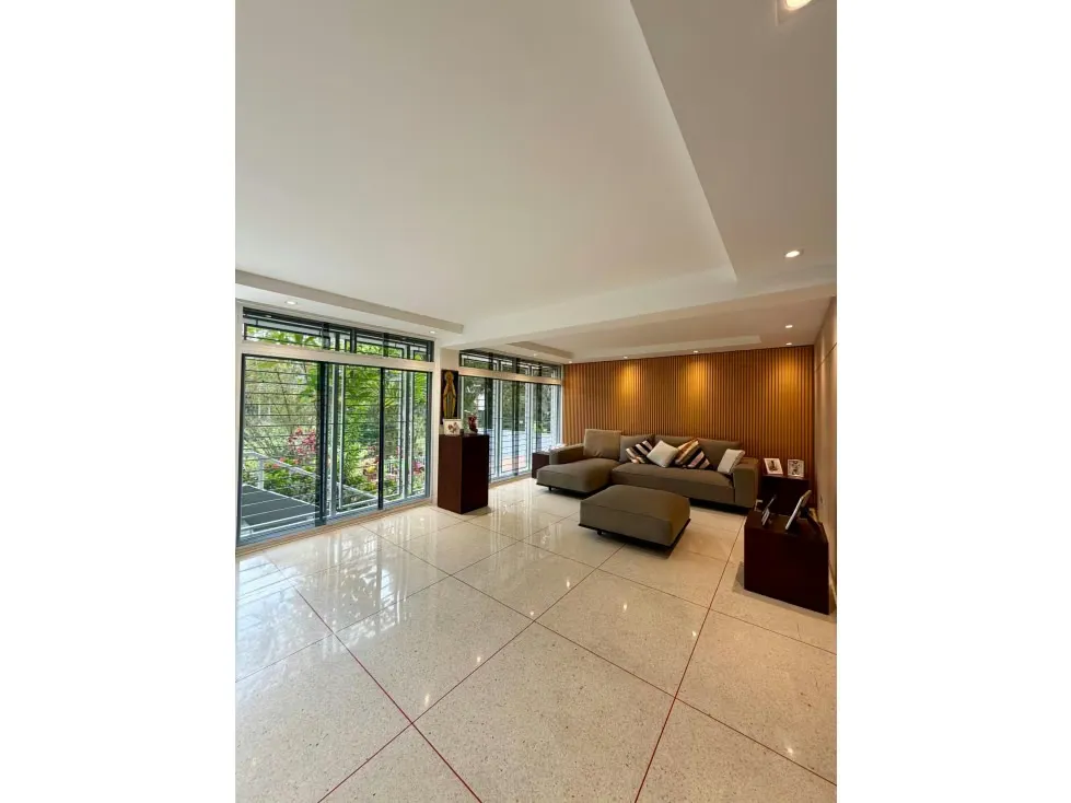 Casa en Venta en el Peñon 750mts/6H+s/6B+s/6PE - 2