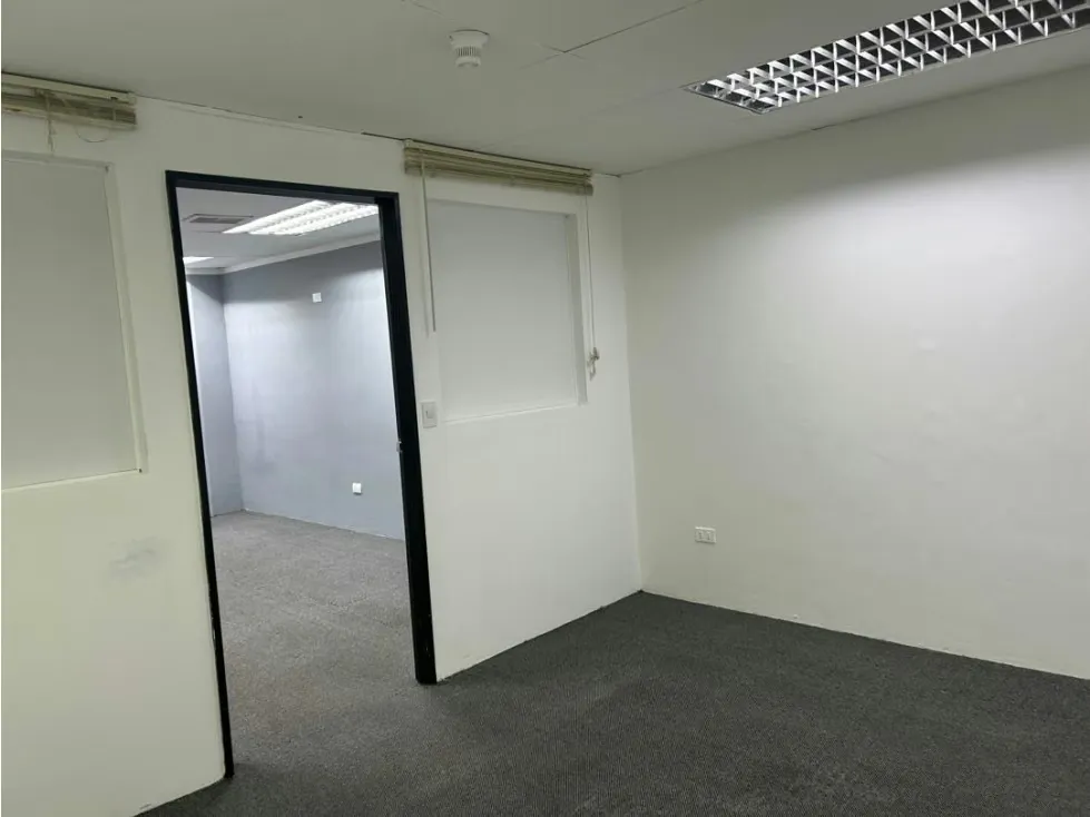 Alquilo oficina 51m2 Santa Rosa de Lima - 3