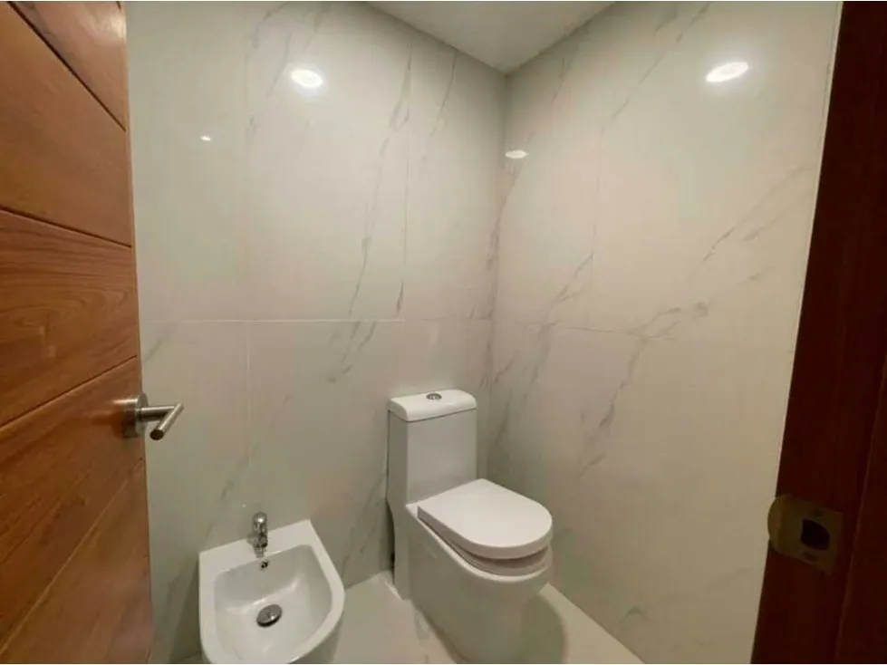 Se Vende apartamento. 360m2/6H/7B/4P. Los Chorros. - 11