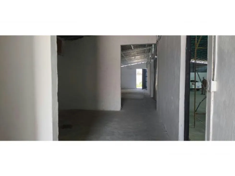 Alquiler galpón 1200 m2 Guatire 9846 - 13