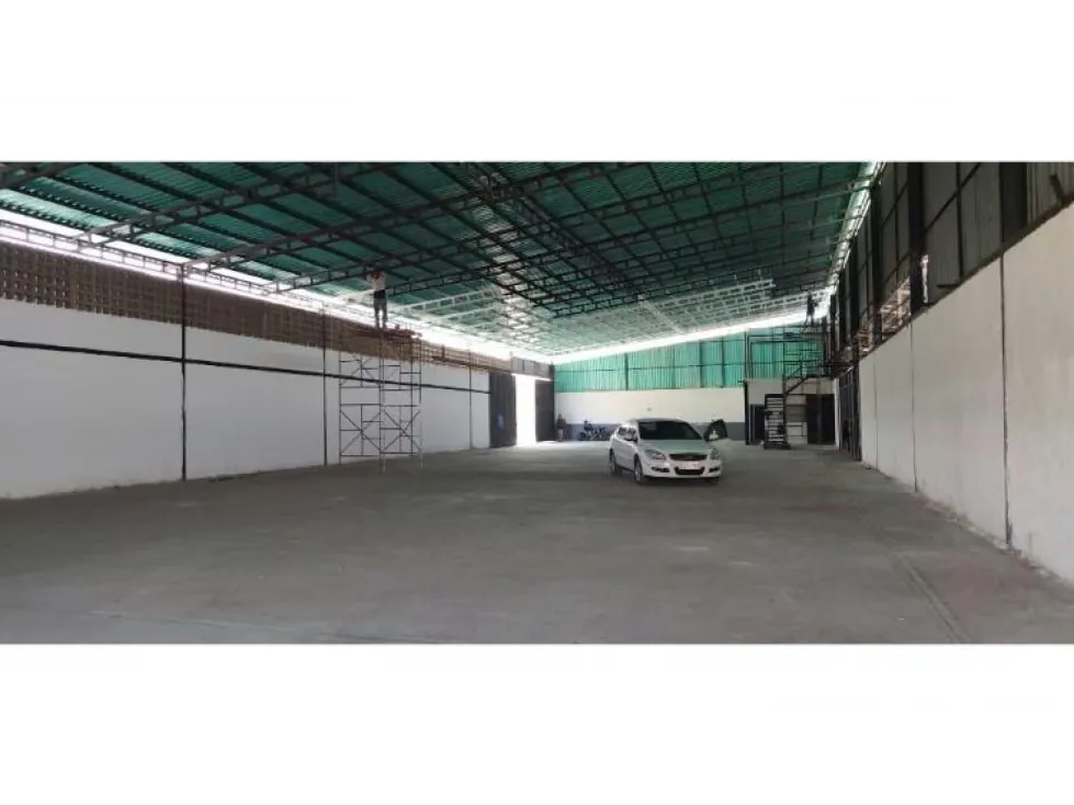Alquiler galpón 1200 m2 Guatire 9846 - 3