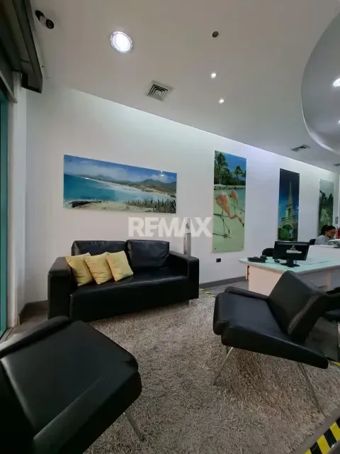 EN VENTA LOCAL COMERCIAL EN RATTAN PLAZA - 2