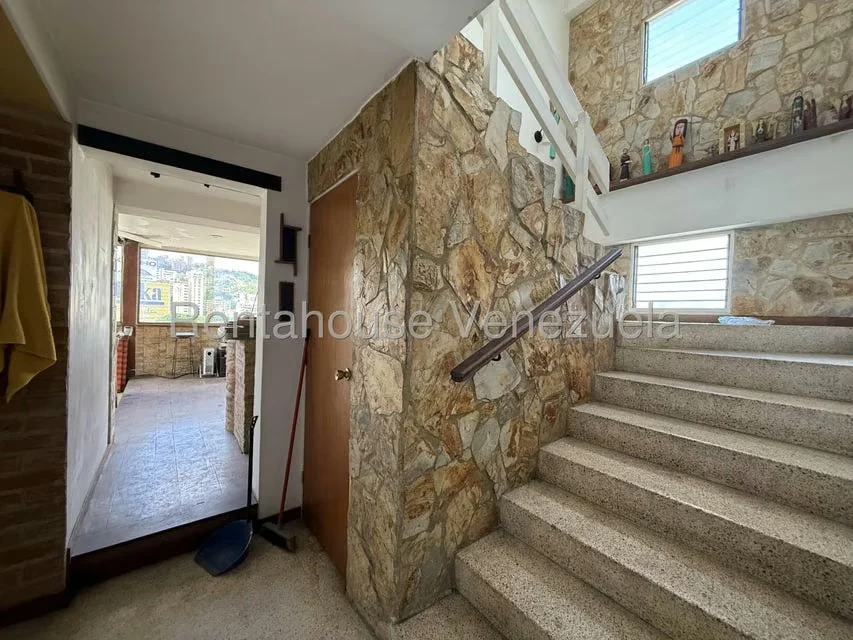 Apartamento (Duplex) en Venta en La Florida, Distrito Metropolitano - 14
