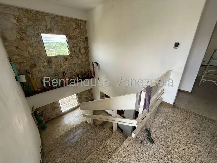 Apartamento (Duplex) en Venta en La Florida, Distrito Metropolitano - 18