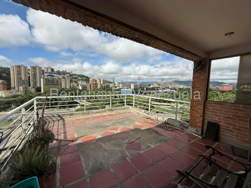 Apartamento (Duplex) en Venta en La Florida, Distrito Metropolitano - 21