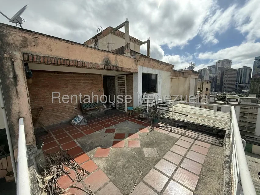 Apartamento (Duplex) en Venta en La Florida, Distrito Metropolitano - 23