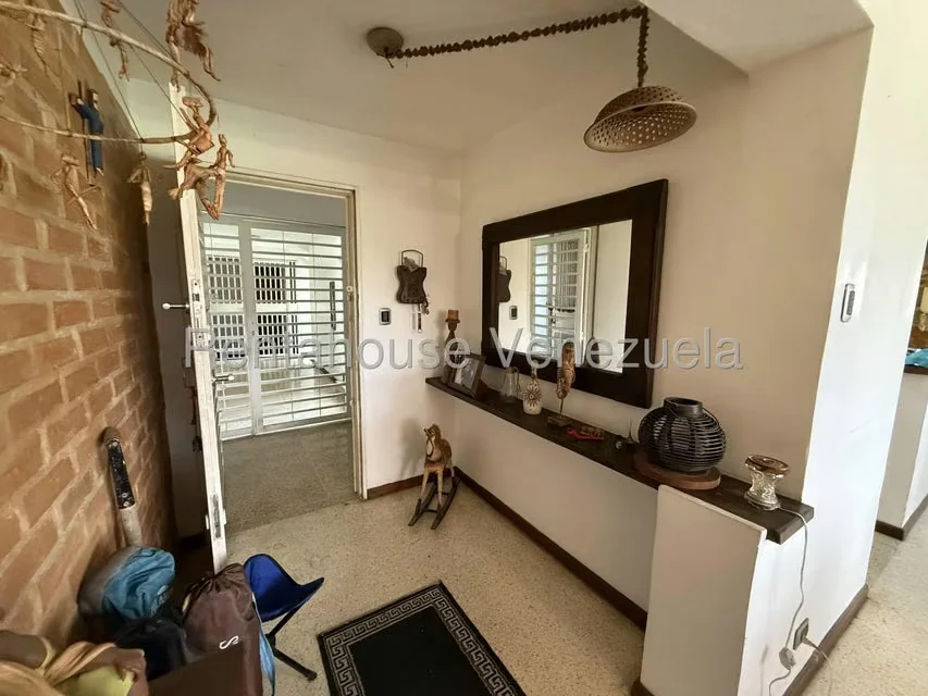 Apartamento (Duplex) en Venta en La Florida, Distrito Metropolitano - 3