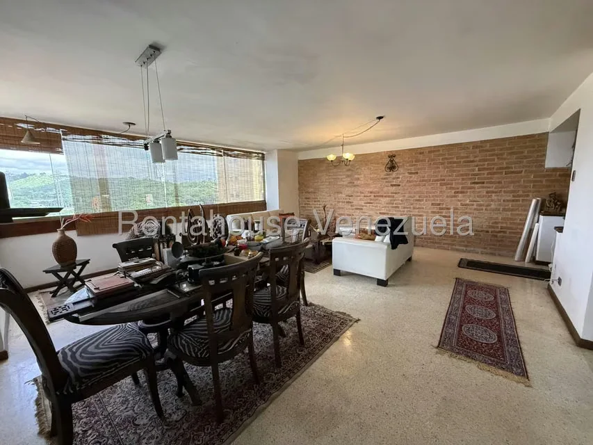 Apartamento (Duplex) en Venta en La Florida, Distrito Metropolitano - 6