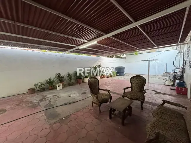 Casa con Locales en venta, Urb Casacoima, Municipio Carirubana, Estado Falcon - 13