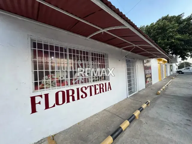Casa con Locales en venta, Urb Casacoima, Municipio Carirubana, Estado Falcon - 15