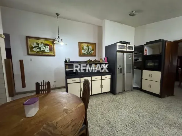 Casa con Locales en venta, Urb Casacoima, Municipio Carirubana, Estado Falcon - 5