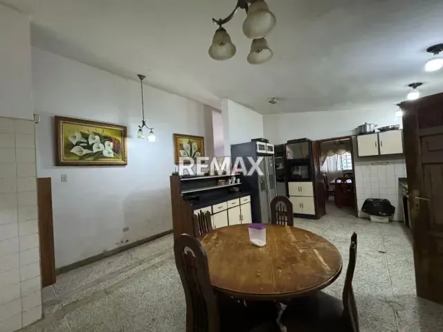Casa con Locales en venta, Urb Casacoima, Municipio Carirubana, Estado Falcon - 6