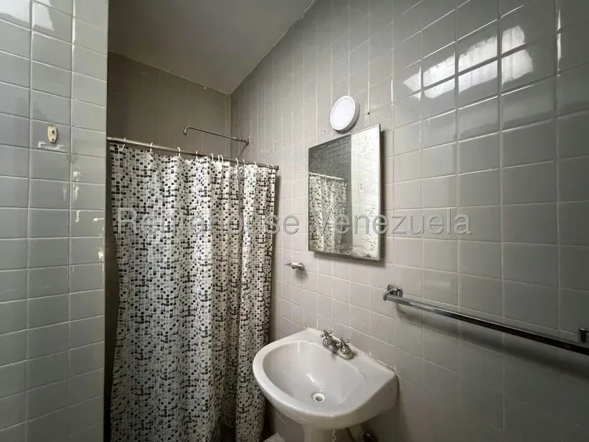 Casa (Duplex) en Venta en La Trinidad, Distrito Metropolitano - 11