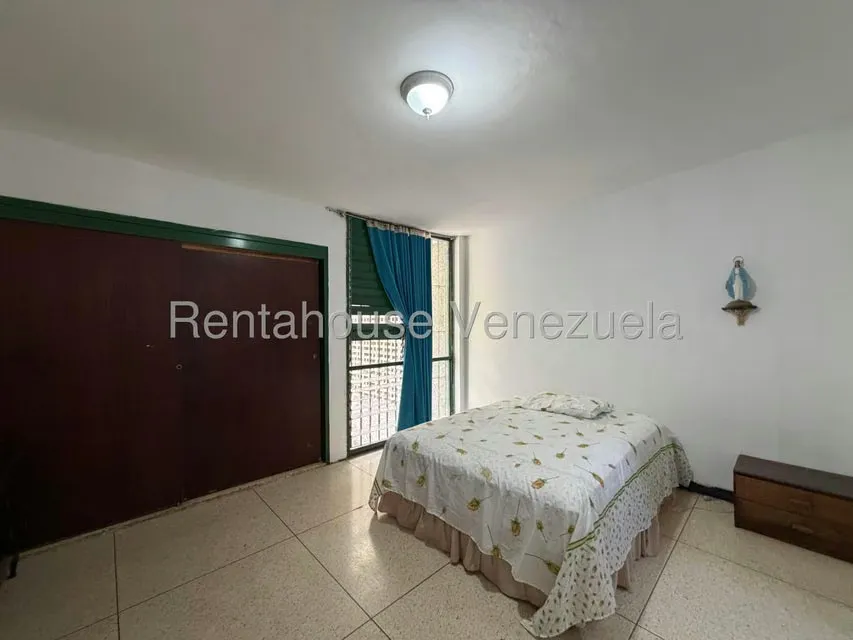 Casa (Duplex) en Venta en La Trinidad, Distrito Metropolitano - 12