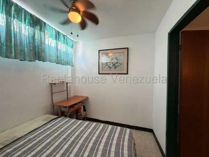 Casa (Duplex) en Venta en La Trinidad, Distrito Metropolitano - 14