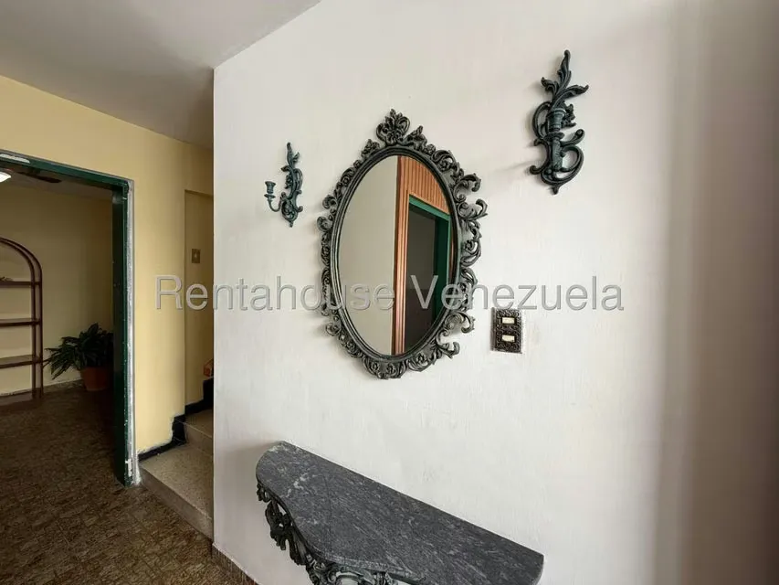 Casa (Duplex) en Venta en La Trinidad, Distrito Metropolitano - 4