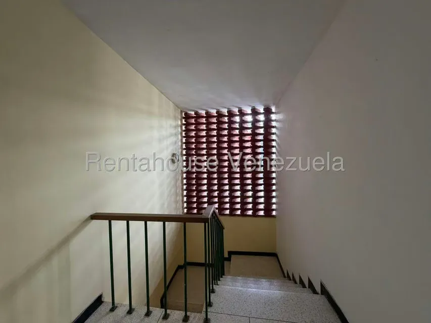 Casa (Duplex) en Venta en La Trinidad, Distrito Metropolitano - 9