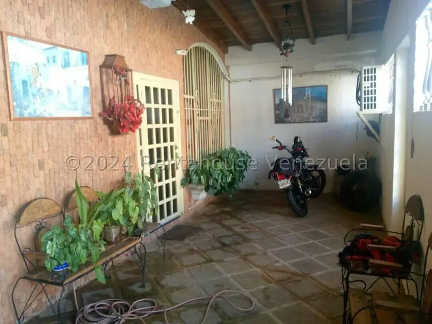 Casa (1 Nivel) en Venta en Santa Rosa de Charallave, Miranda - 24