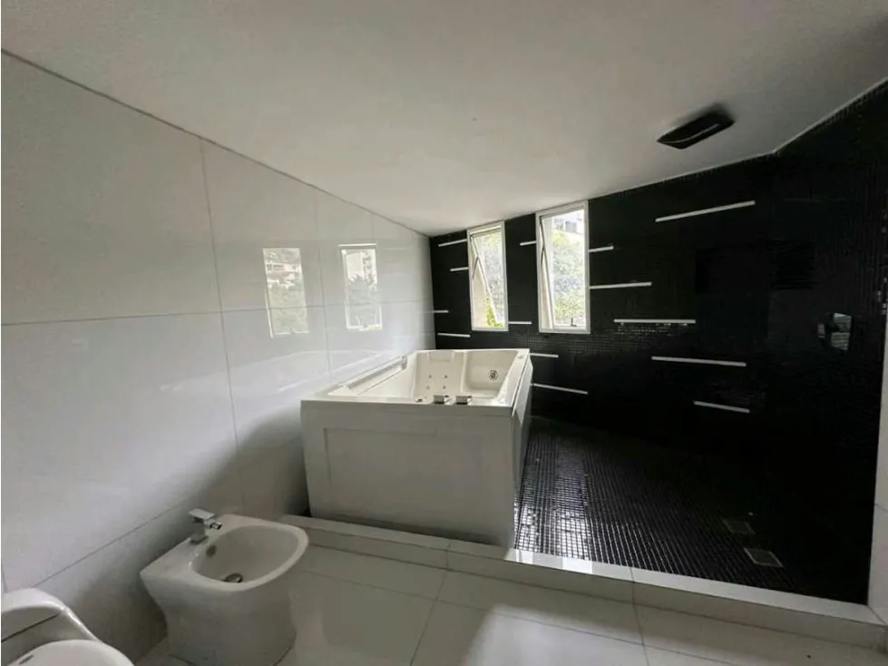 Se Vende Apartamento 135 M2 en la Urb. Los Naranjos de Las Mercedes - 10