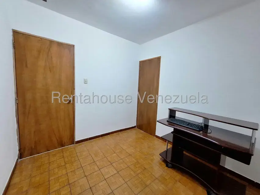 Apartamento (1 Nivel) en Alquiler en La Trigaleña, Carabobo - 11