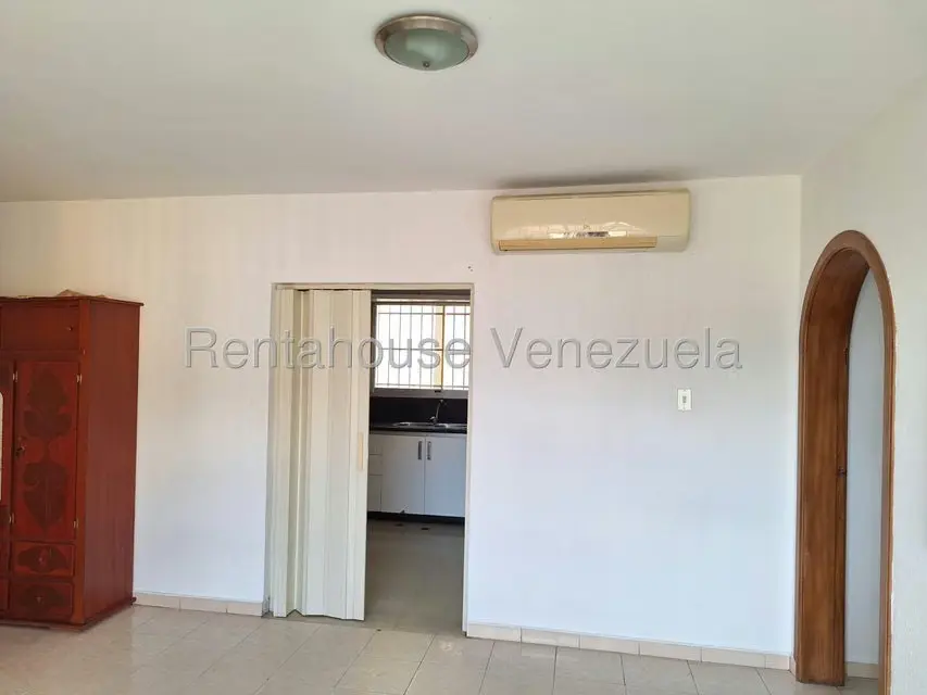 Apartamento (1 Nivel) en Alquiler en La Trigaleña, Carabobo - 12