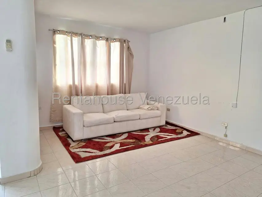 Apartamento (1 Nivel) en Alquiler en La Trigaleña, Carabobo - 2