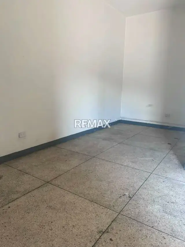 Bello Local en Alquiler Ubicado av Santa Bárbara