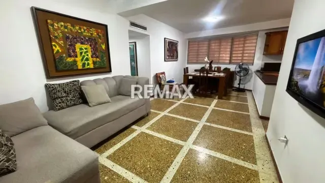 VENDO APARTAMENTO EN EDIFICIO INCARDI - 5