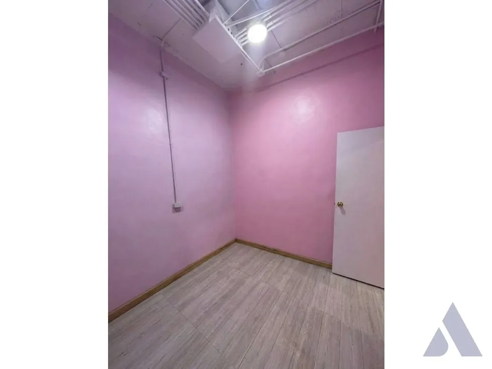 Alquilo local 68m2 CC San Ignacio 4659 - 4
