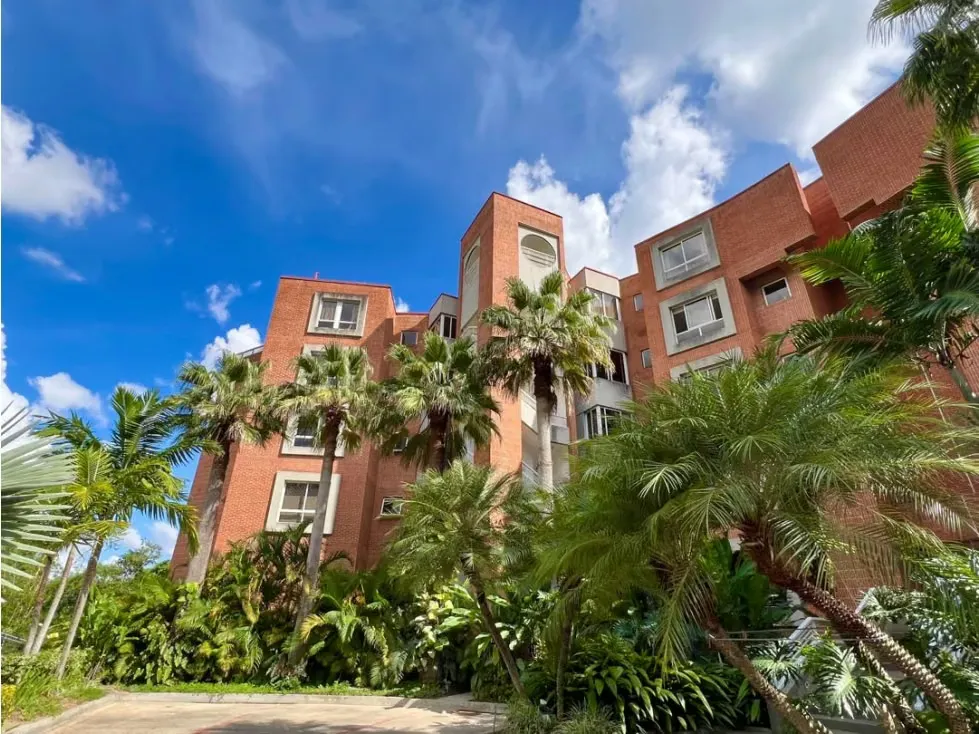 En Venta Apartamento en Valle Arriba. Baruta - Caracas