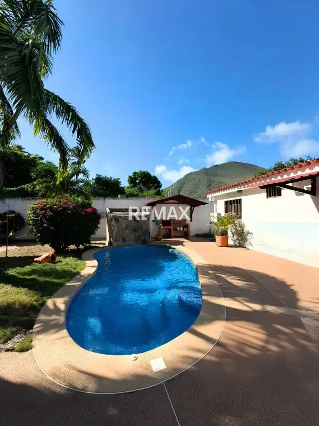 CASA EN CAMORUCO, MUNICIPIO ARISMENDI, ISLA DE MARGARITA.