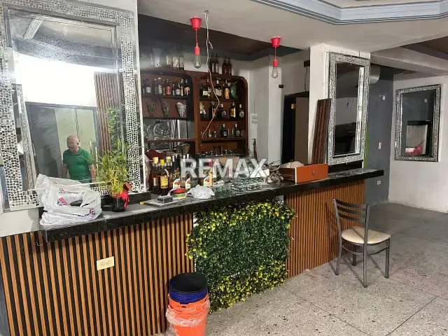 VENDO LOCAL COMERCIAL CENTRICO - 6