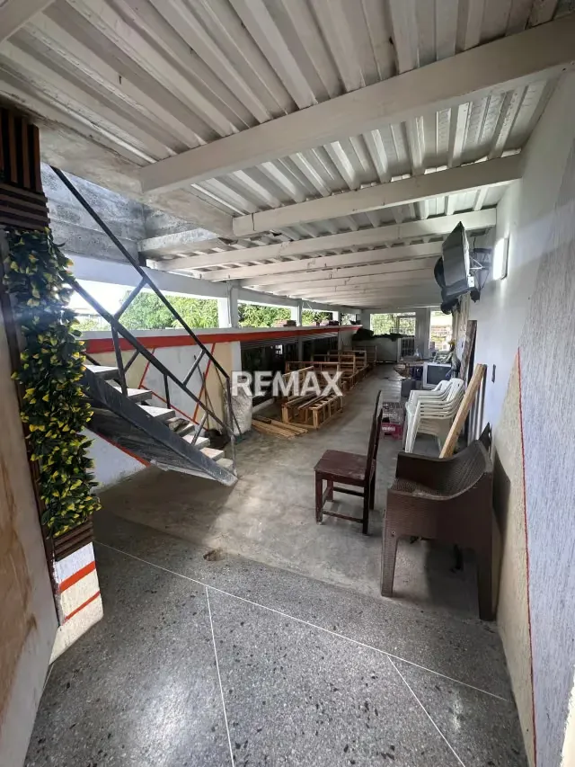 VENDO LOCAL COMERCIAL CENTRICO - 8