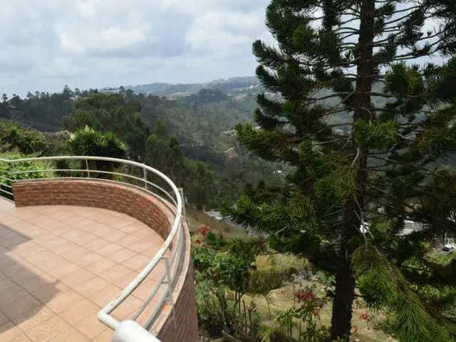 Casa (1 Nivel) en Venta en Club de Campo, Miranda - 31