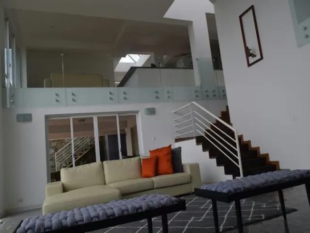 Casa (1 Nivel) en Venta en Club de Campo, Miranda - 35