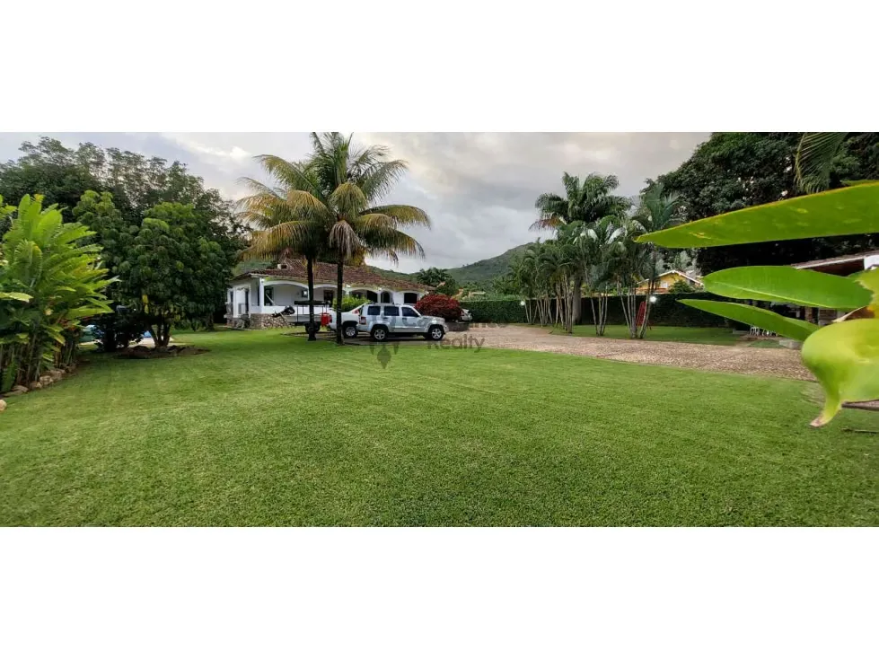 Casa Quinta en venta en el Solar Guataparo - 13