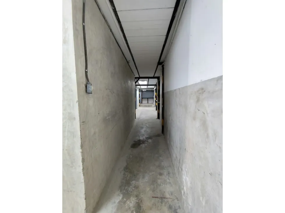 Alquilo casa 400m2 Los Chorros 2847 - 25