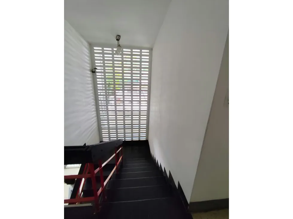Alquilo casa 400m2 Los Chorros 2847 - 31
